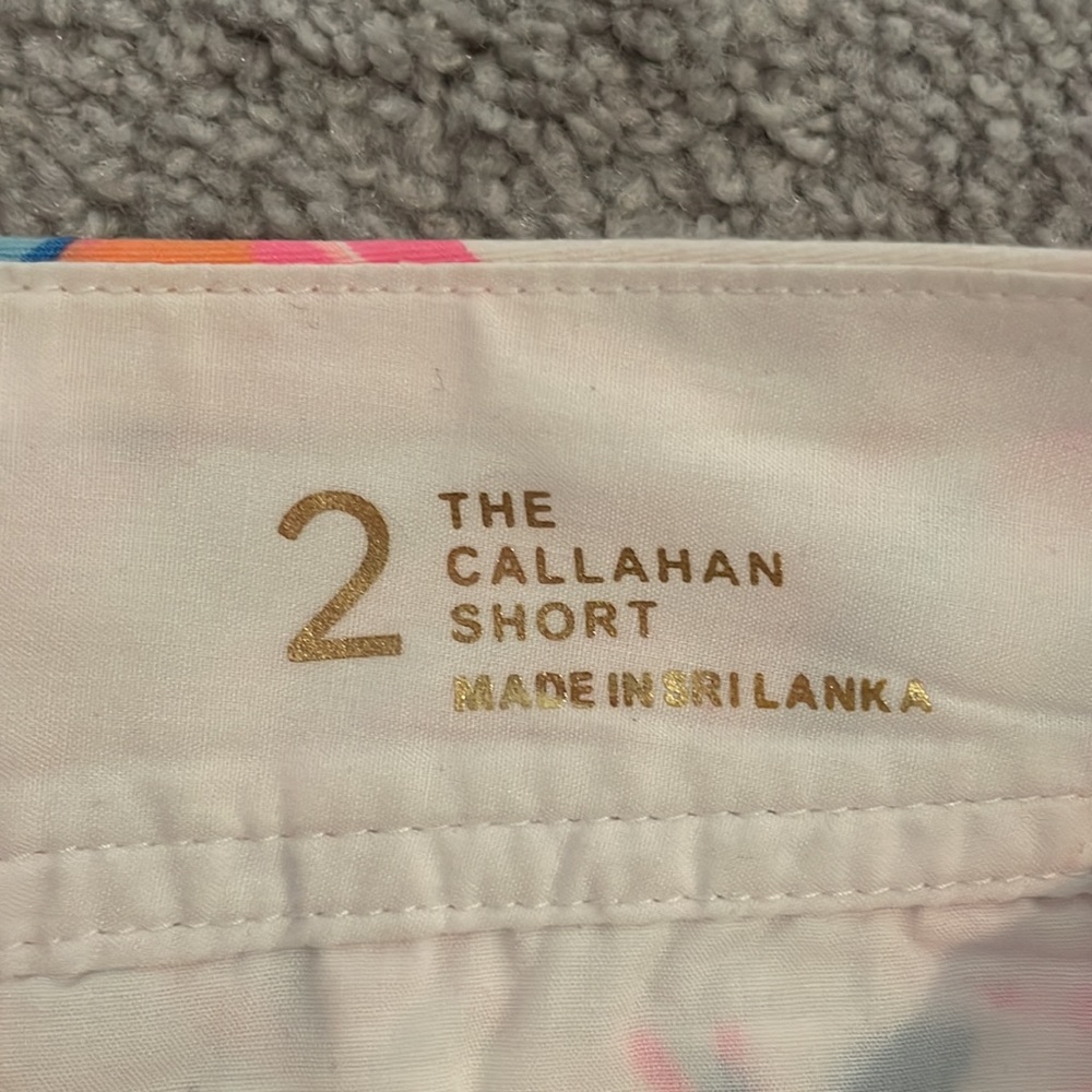 Size 2 Lilly Pulitzer Shorts - Picture 3 of 3